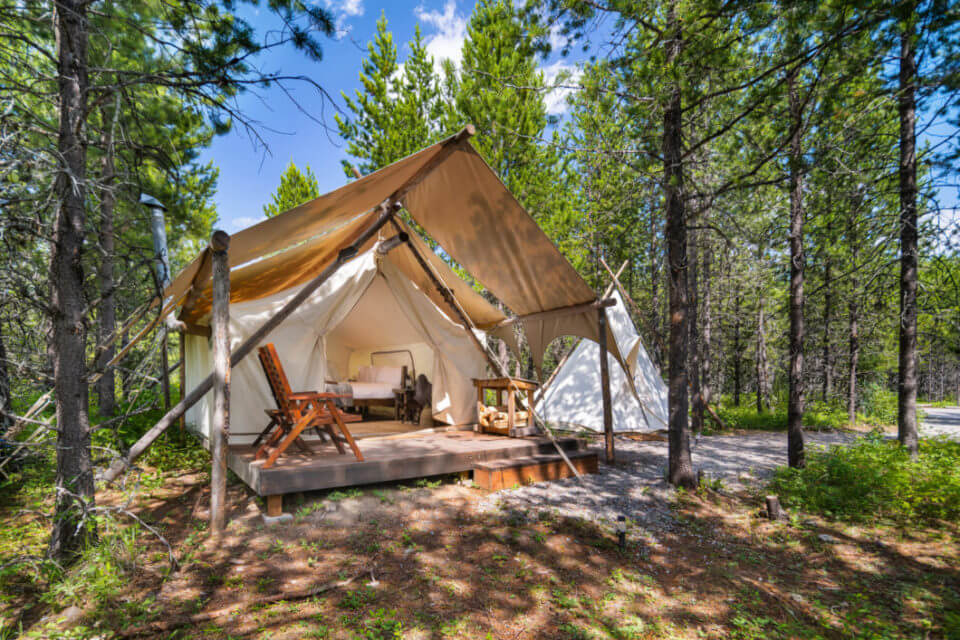 Glamping in Montana - Under Canvas